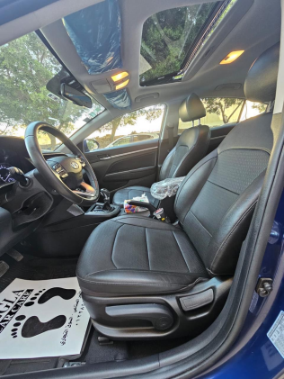 Hyundai Elantra AD 2025 White Automatic Used for Sale in Cairo