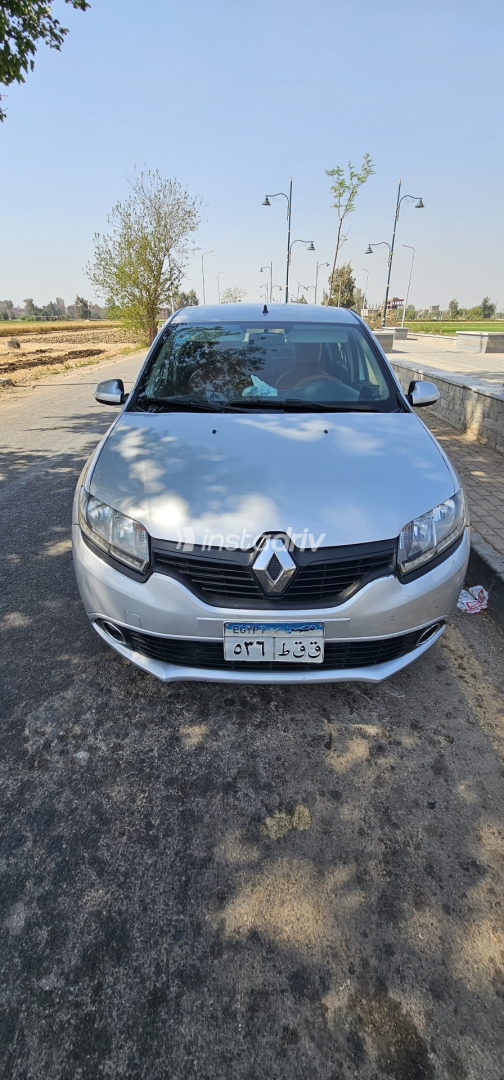 Renault Logan 2017 Silver Automatic Used for Sale in Monufia - 1