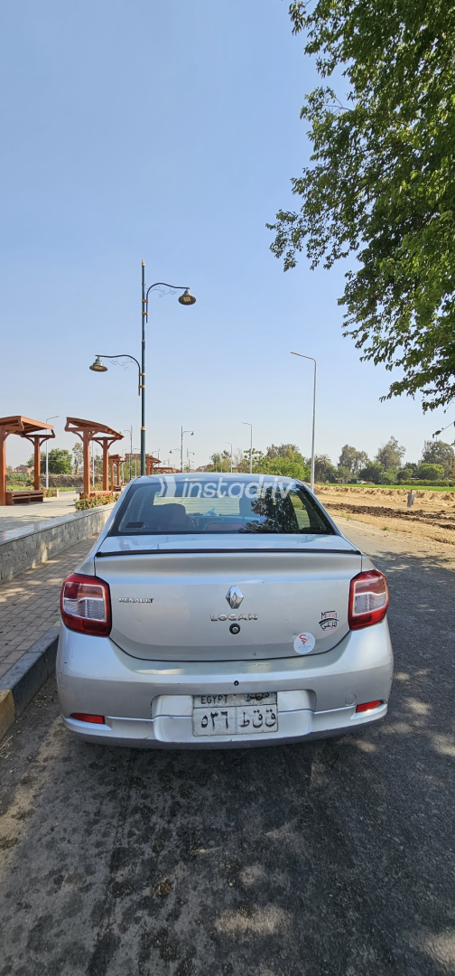 Renault Logan 2017 Silver Automatic Used for Sale in Monufia - 10