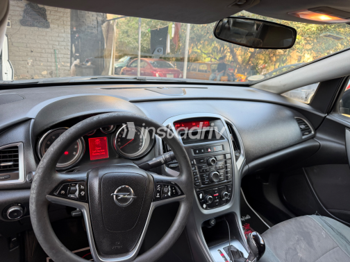 Opel Astra 2015 Gray Automatic Used for Sale in Nasr city - 2