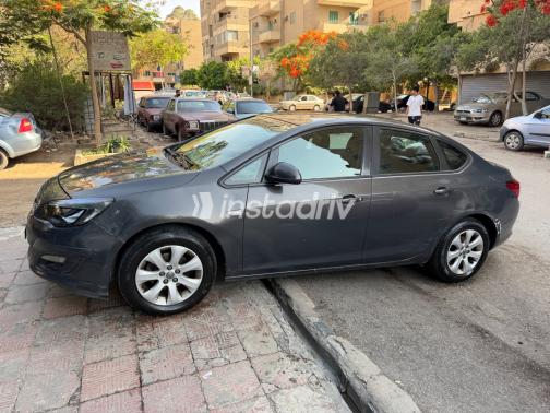 Opel Astra 2015 Gray Automatic Used for Sale in Nasr city - 4