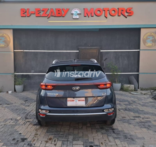 Kia Sportage 2021 Dark Blue Automatic Used for Sale in Nasr city - 5