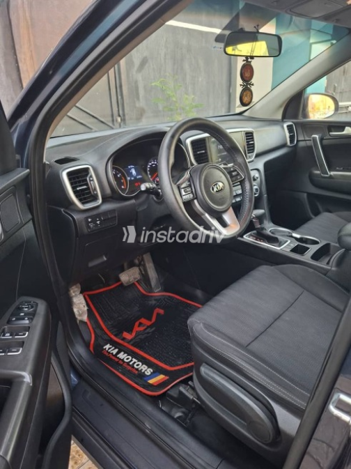 Kia Sportage 2021 Dark Blue Automatic Used for Sale in Nasr city - 8
