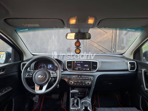 Kia Sportage 2021 Dark Blue Automatic Used for Sale in Nasr city - 10