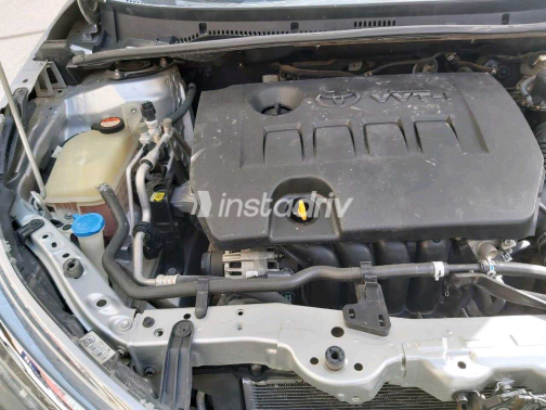 Toyota Corolla 2015 Silver Automatic Used for Sale in Nasr city - 2
