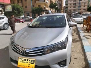 Toyota Corolla 2015 Silver Automatic Used for Sale in Nasr city
