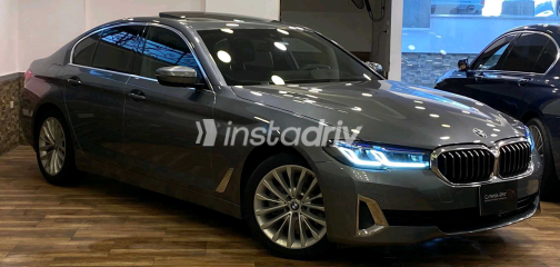بي ام دبليو 520 2021 فضي أوتوماتيك مستعملة للبيع في مصر الجديدة - 9