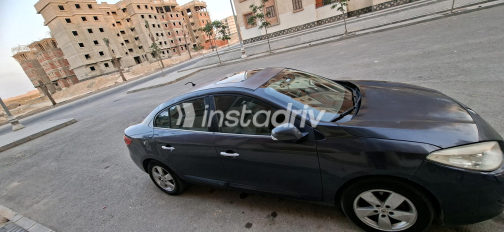 رينو فلوانس 2010 رمادي غامق أوتوماتيك مستعملة للبيع في القاهرة - 4