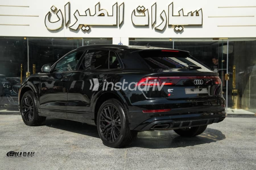 اودي Q8 2024 أسود أوتوماتيك جديدة للبيع في مدينة نصر - 5