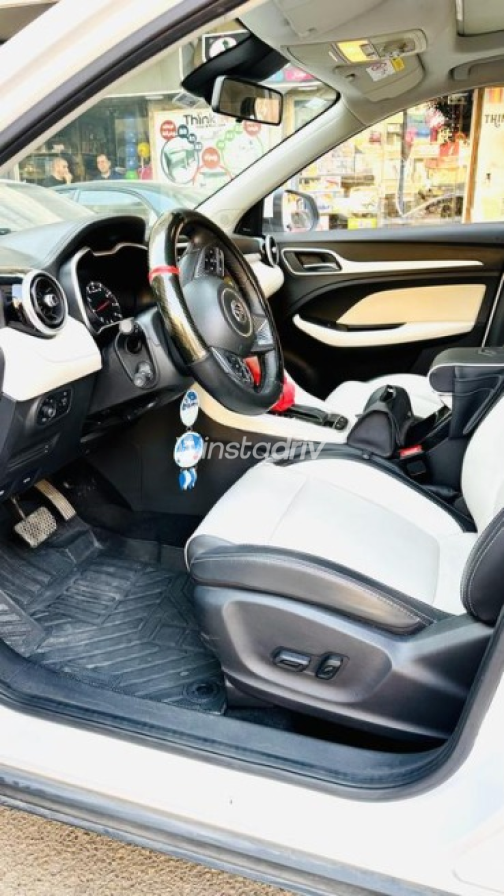 MG ZS 2023 White Automatic Used for Sale in Banha - 10