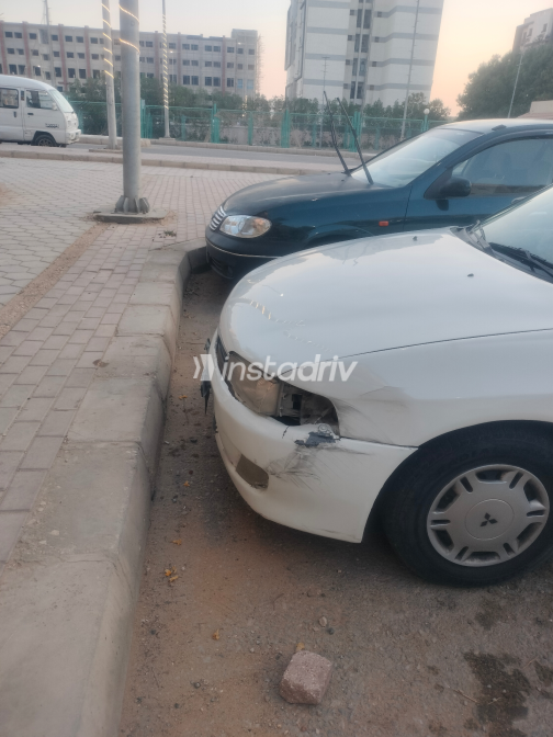 Mitsubishi Lancer 1998 White Automatic Used for Sale in Cairo - 4
