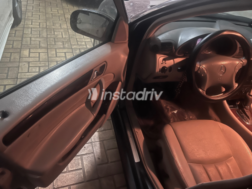 Mercedes C 200 2005 Black Automatic Used for Sale in Giza - 2