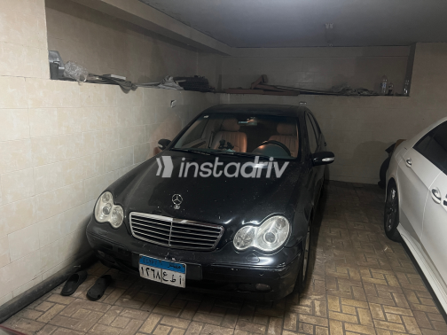 Mercedes C 200 2005 Black Automatic Used for Sale in Giza - 4