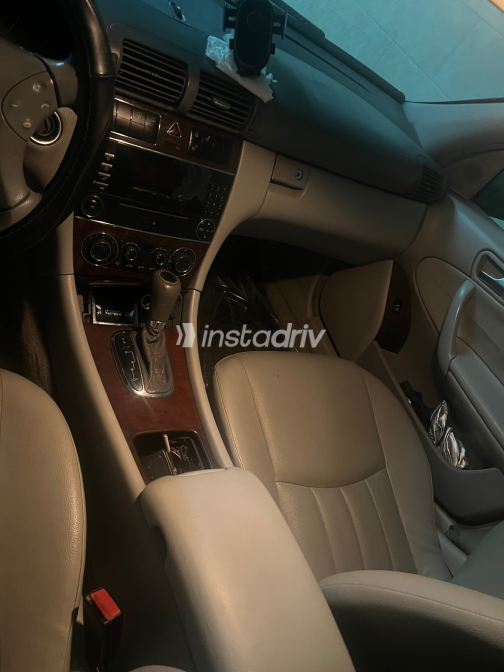 Mercedes C 200 2005 Black Automatic Used for Sale in Giza - 7
