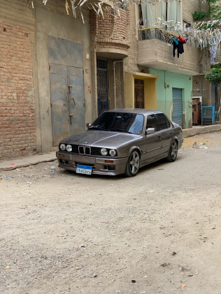 بي ام دبليو I3 1990 شامبين يدوي مستعملة للبيع في القاهرة الكبرى ( القاهرة - الجيزة)