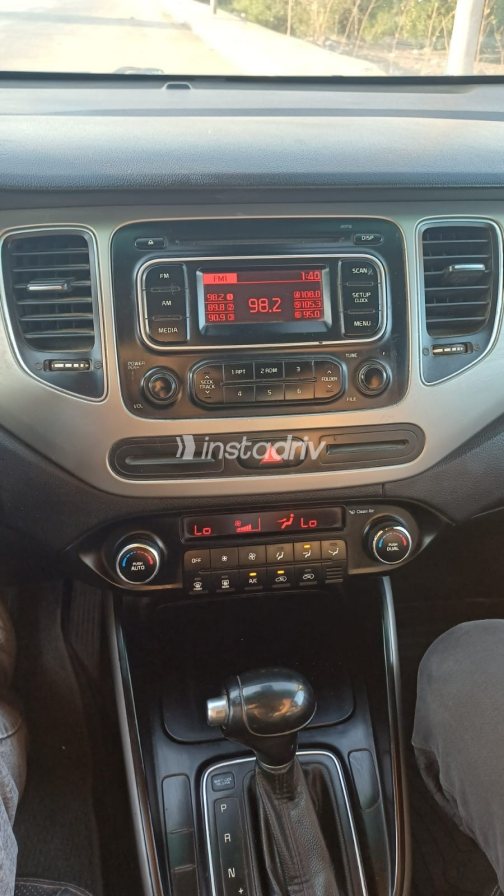 Kia Carens 2014 White Automatic Used for Sale in Nasr city - 2