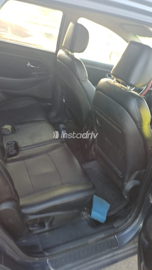 Kia Carens 2014 White Automatic Used for Sale in Nasr city - 3