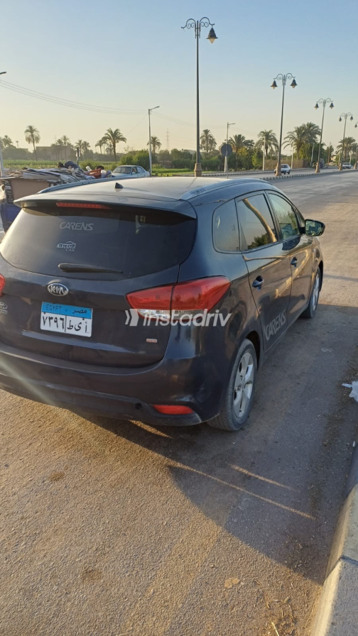 Kia Carens 2014 White Automatic Used for Sale in Nasr city - 4