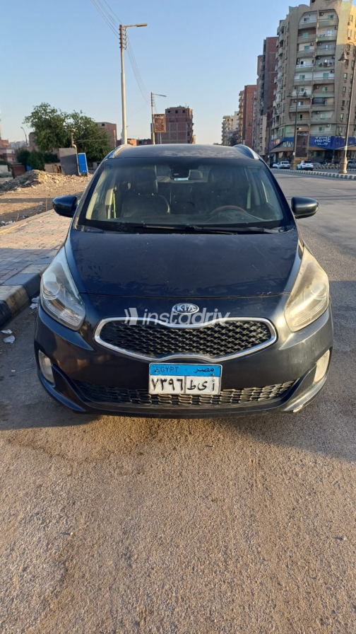 Kia Carens 2014 White Automatic Used for Sale in Nasr city - 5
