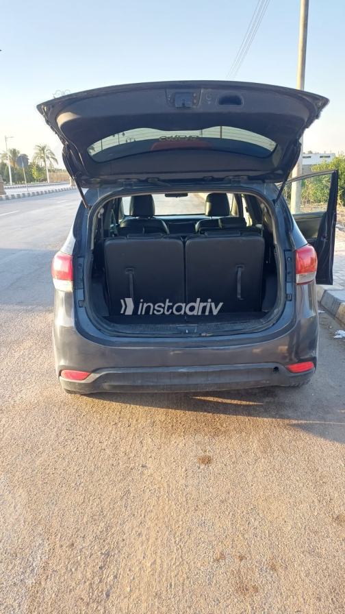 Kia Carens 2014 White Automatic Used for Sale in Nasr city - 7