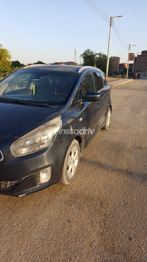 Kia Carens 2014 White Automatic Used for Sale in Nasr city - 9