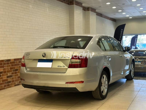 Skoda Octavia 2016 Silver Automatic Used for Sale in Giza - 5
