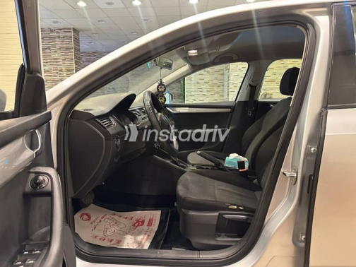 Skoda Octavia 2016 Silver Automatic Used for Sale in Giza - 7