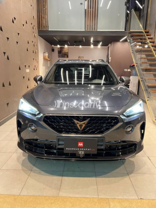 Cupra Formentor 2024 Gray Automatic Used for Sale in Greater Cairo ( Cairo + Giza) - 1