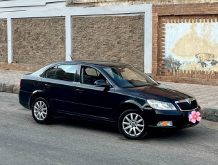 Skoda Octavia 2010 Black Automatic Used for Sale in Downtown