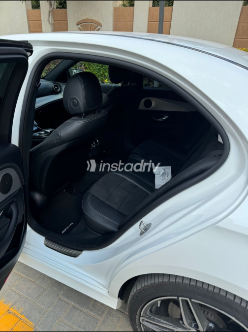 Mercedes E 350 2018 White Automatic Used for Sale in Cairo - 5