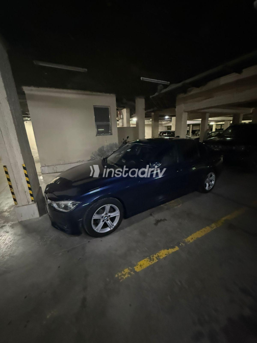 BMW 320 2018 Blue Automatic Used for Sale in Giza - 3