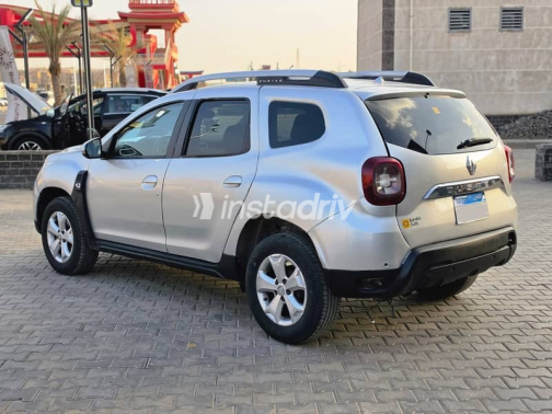 Renault Duster 2019 Silver Automatic Used for Sale in Nasr city - 7