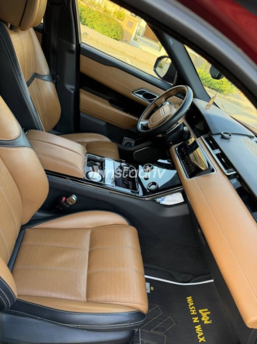 Land Rover Velar 2000 Red Automatic Used for Sale in Cairo - 7