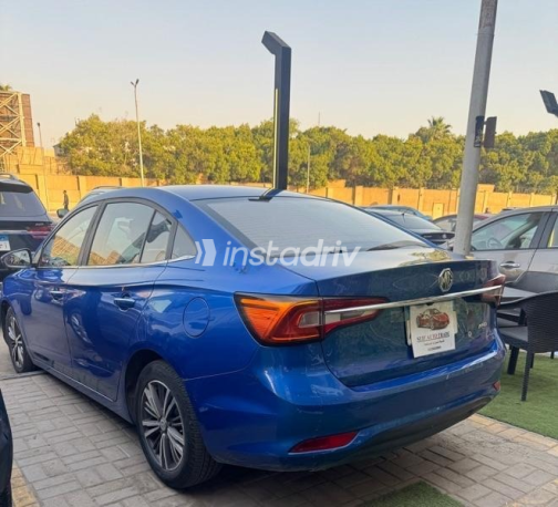 MG 5 2020 Dark Blue Automatic Used for Sale in Heliopolis - 6