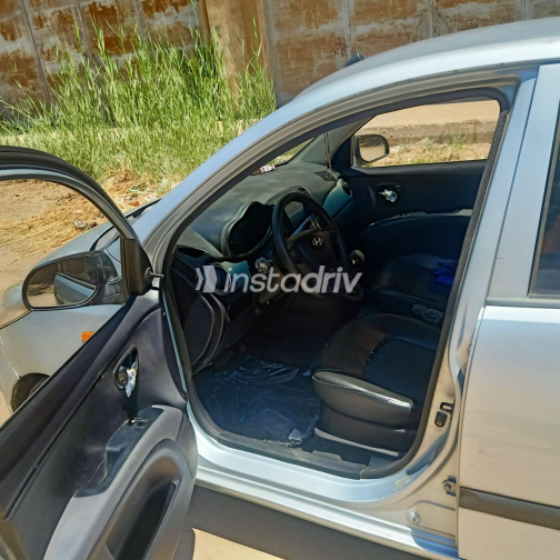 Hyundai I10 2012 Silver Automatic Used for Sale in Qalyubia - 2