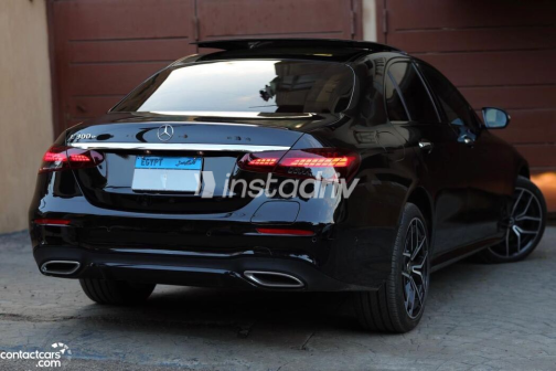 مرسيدس E 300 2022 أسود أوتوماتيك مستعملة للبيع في مصر الجديدة - 10