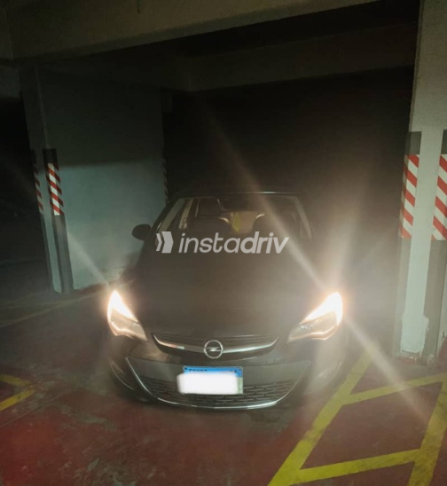 Opel Astra 2015 Black Automatic Used for Sale in Mohandessin - 1