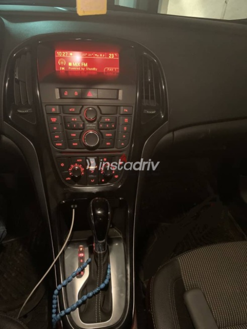 Opel Astra 2015 Black Automatic Used for Sale in Mohandessin - 5