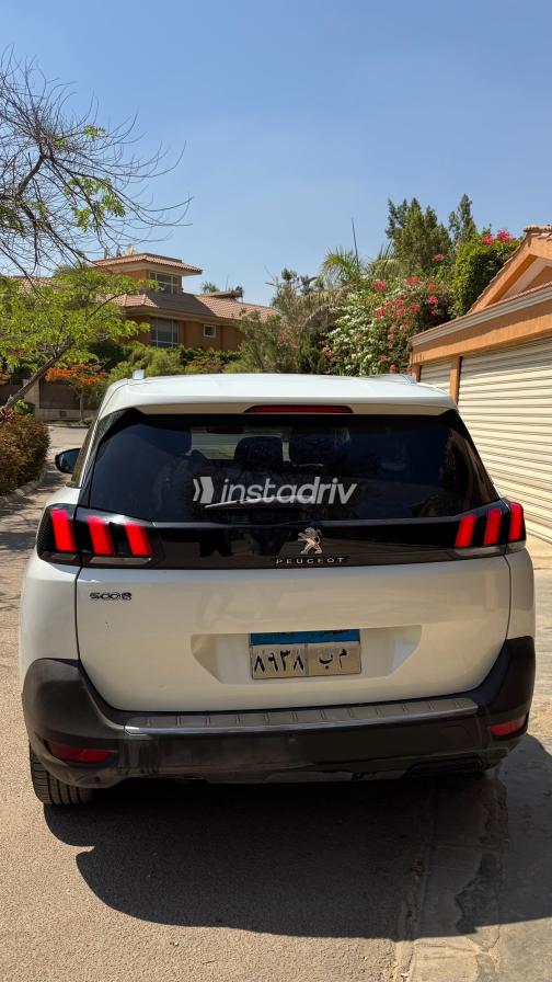 Peugeot 5008 2020 White Automatic Used for Sale in Giza - 4