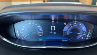 Peugeot 5008 2020 White Automatic Used for Sale in Giza