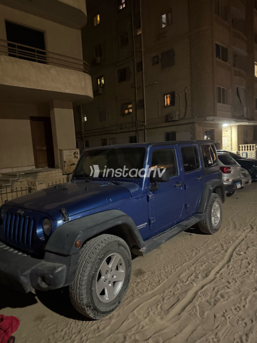 Jeep Wrangler 2013 Blue Automatic Used for Sale in Maadi - 2