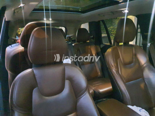 فولفو XC90 2020 أبيض أوتوماتيك مستعملة للبيع في الجيزة - 9