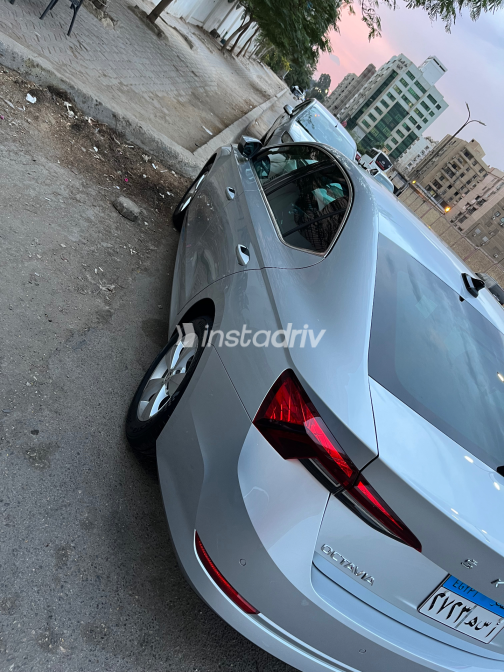 Skoda Octavia A8 2022 Silver Automatic Used for Sale in Nasr city - 4
