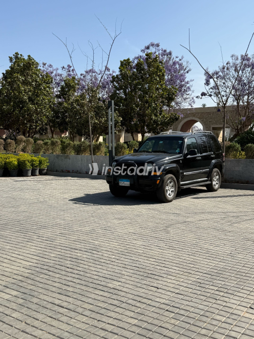 Jeep Liberty 2007 Black Automatic Used for Sale in Giza - 3