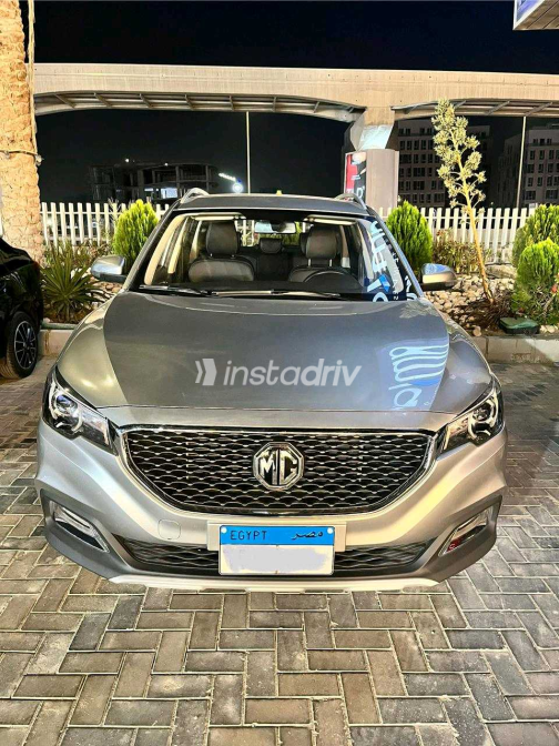 MG ZS 2025 Silver Automatic Used for Sale in Giza - 3