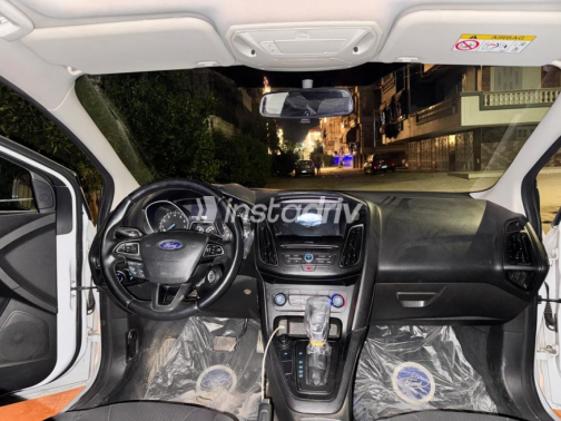 Ford Focus 2018 White Automatic Used for Sale in Greater Cairo ( Cairo + Giza) - 4