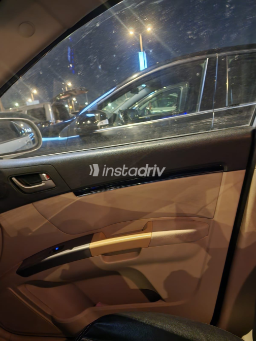 Geely Emgrand 7 2017 Silver Manual Used for Sale in Giza - 4
