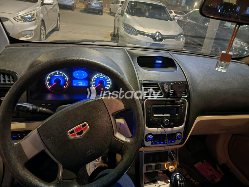 Geely Emgrand 7 2017 Silver Manual Used for Sale in Giza - 7