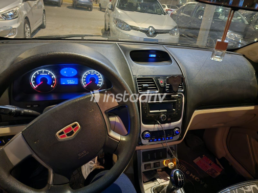 Geely Emgrand 7 2017 Silver Manual Used for Sale in Giza - 8
