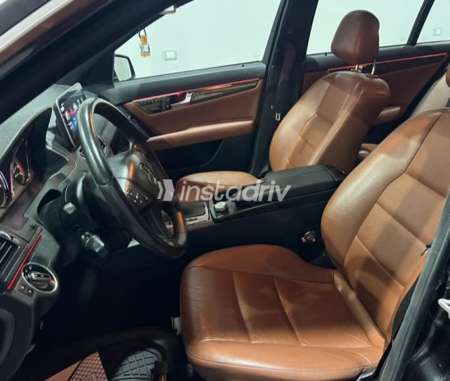 مرسيدس C 250 2011 أسود أوتوماتيك مستعملة للبيع في الإسكندرية - 1